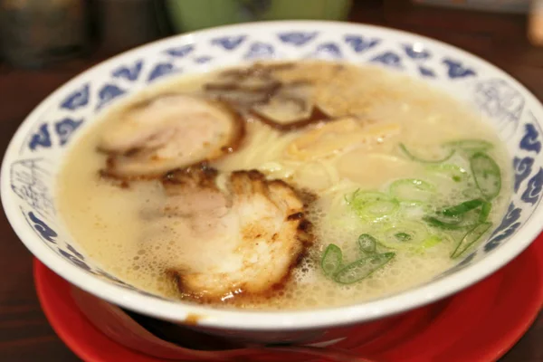 Uma famosa sopa de macarrão de porco no Japão — Fotografia de Stock