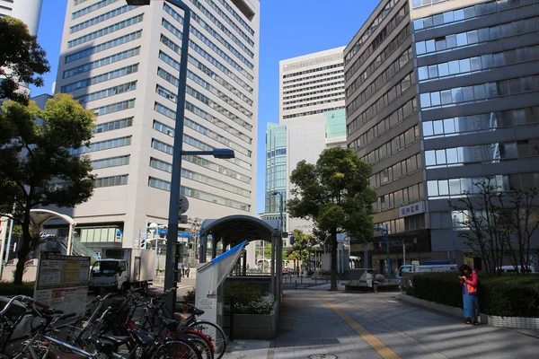 Edifício de escritórios moderno em Umeda — Fotografia de Stock