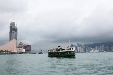Ünlü Victoria Limanı Kong'da feribotla