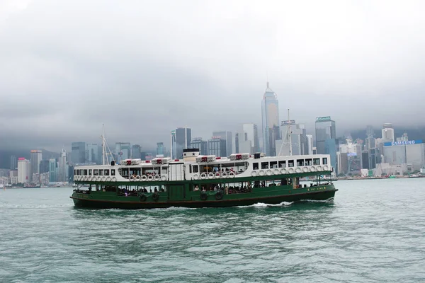 Famous ferry on Victoria harbor in Hk — Stock Photo, Image