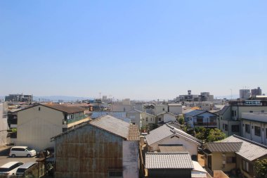 Osaka şehir manzaralı trenle