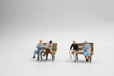 Şekil gezgin kavramı sandalyede oturmak