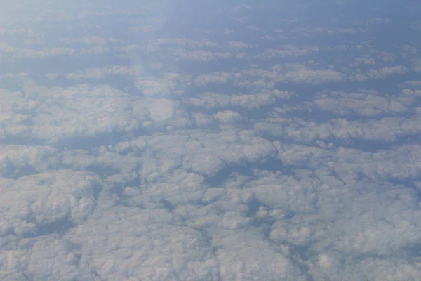 Repülnek át a felhő — Stock Fotó