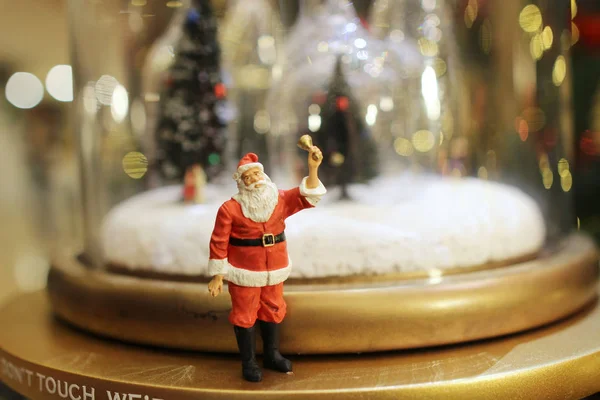 Decoraciones de Navidad de Papá Noel en el centro comercial — Foto de Stock