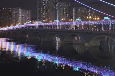  Şing Mun Nehri Shatin, Noel dekorasyonu ile