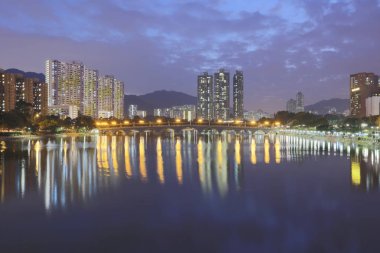 Gün batımı görünümü Şing Mun Nehri