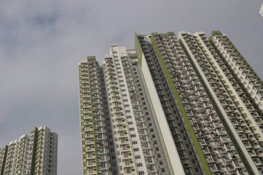 Yüksek apartman üzerinde Tat Emlak 