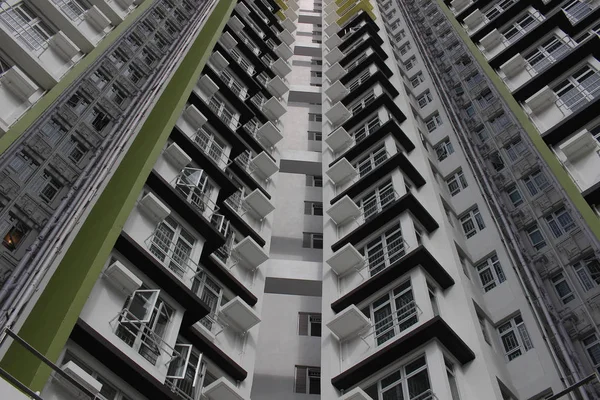 Apartment Building  On Tat Estate — Stock Photo, Image