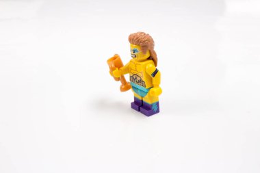  LEGO inşaat oyuncak popüler bir çizgidir