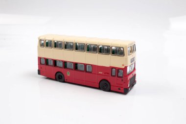 Hong kong otobüs izole kırpma yolu ile