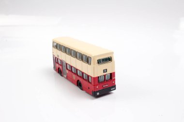 Hong kong otobüs izole kırpma yolu ile