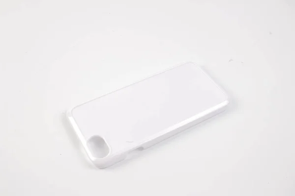 Чехол для смартфона белый фон — стоковое фото