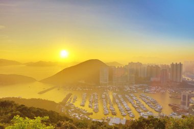 Aberdeen tayfun sığınak gün batımında