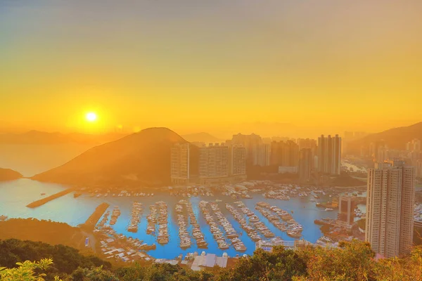 Hong Kong 'da Aberdeen tayfun barınağı