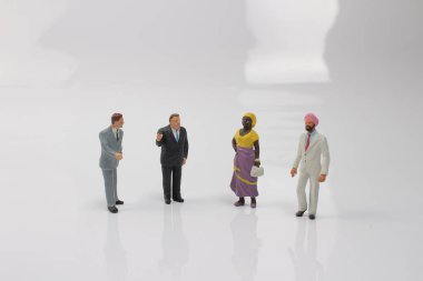 Yabancı ziyaretçi figürü