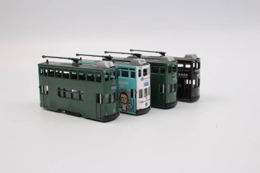 Beyaz arka plan üzerinde izole tramvay.