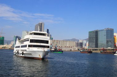 Kowloon Körfezi ile Kwun Tong 