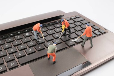 Mini işçi iş at klavye