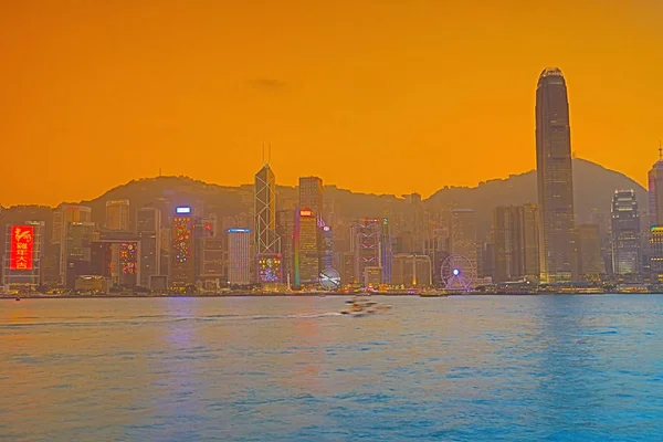 Skyline de Hong Kong ao pôr do sol 2017 — Fotografia de Stock