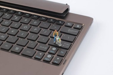 Alışveriş sepetleri, bilgisayar klavyesindeki minyatür