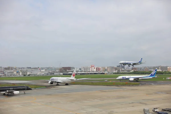 Αεροδρόμιο Fukuoka πτήσεις εσωτερικού 2016 — Φωτογραφία Αρχείου