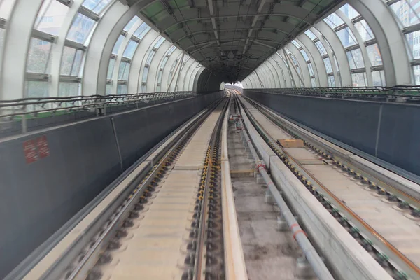 El Tren en la ciudad —  Fotos de Stock