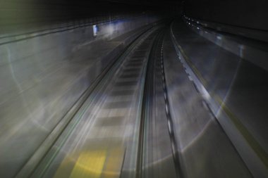 Metro tüneli üzerinden tren sürme