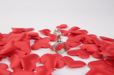 Düğün yüzüğü şekil kürsüye