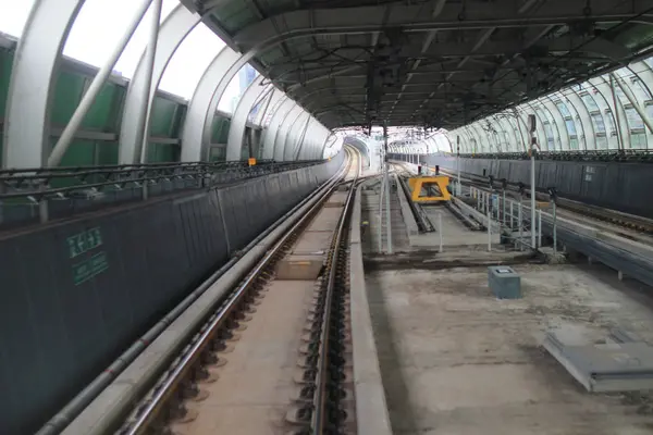 El Tren en la ciudad — Foto de Stock