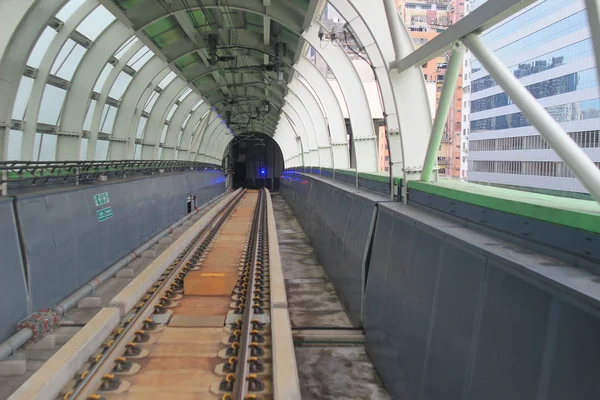 El Tren en la ciudad —  Fotos de Stock