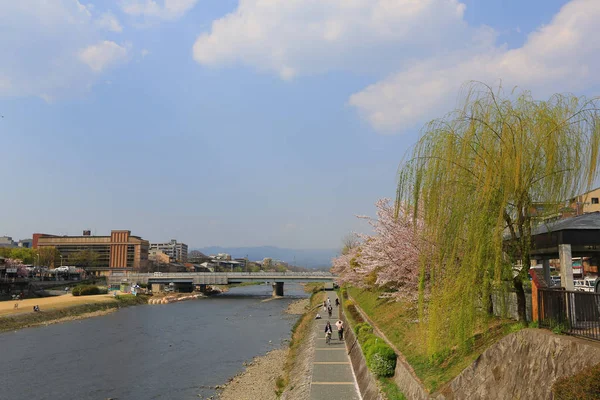 Sungai Kamo-gawa di Kyoto, Jepang — Stok Foto