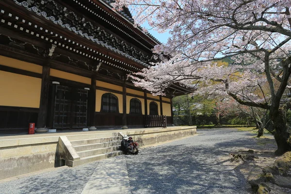 Printemps au Temple Nanzen-ji à Kyoto, Japon — Photo
