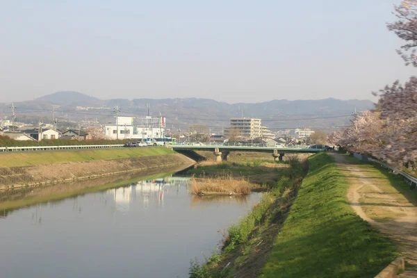 从酒店到日本奈良的外部列车 — 图库照片
