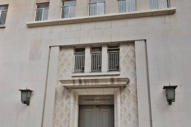 Batı Yargıç Binası