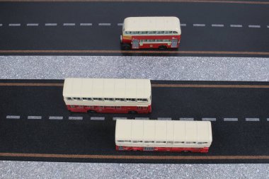 İzole klasik Londra otobüs modeli 