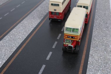 İzole klasik Londra otobüs modeli 