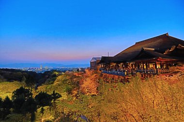 Kiyomizu-dera sahne gece Kyoto, Japonya