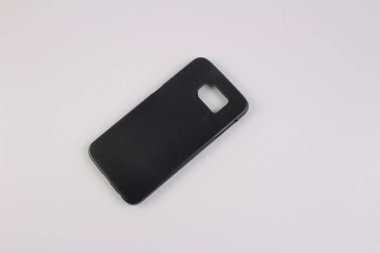Beyaz arka plan üzerinde akıllı telefon için plastik kasa