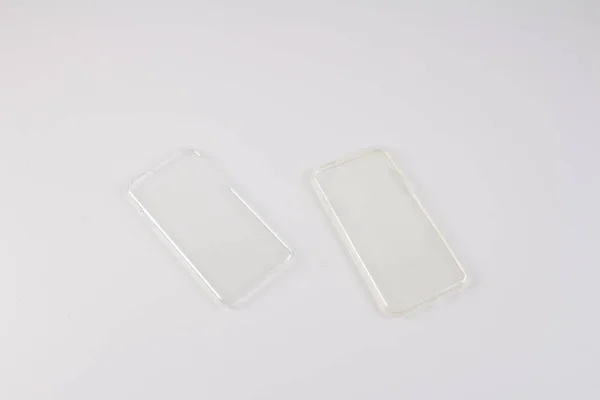 Étui en plastique pour téléphone intelligent sur fond blanc — Photo