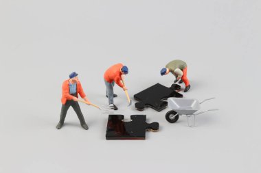 insanlar puzzle parçaları kadar holding işbirliği