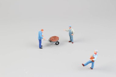 sikke para sitesinde işçilerle