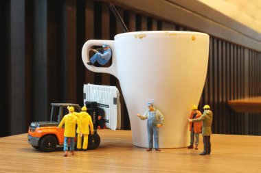 Minyatür insanlar işçileri kapatın