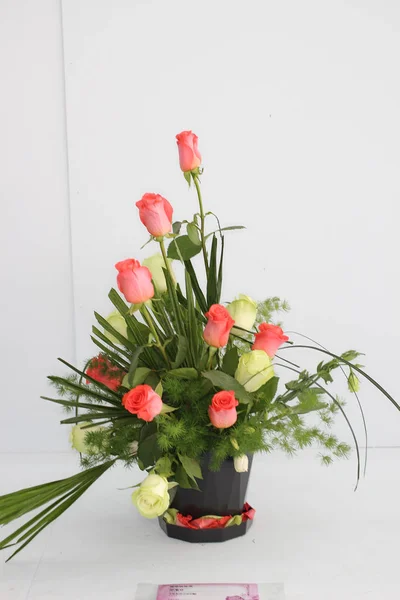Flower bouquet on a white background — Stock Photo, Image