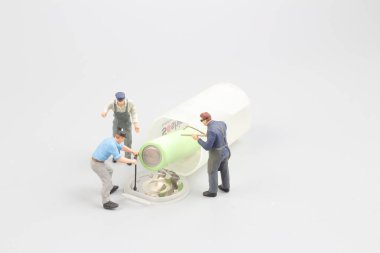 mini takım eski pilleri geri dönüşüm. 