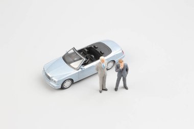  Araba ile küçük küçük işletme figür