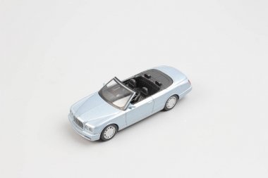  beyaz izole oyuncak Cabrio araba