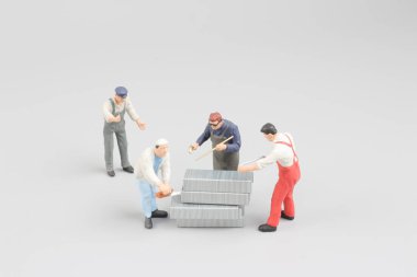 minyatür dünyasında alay