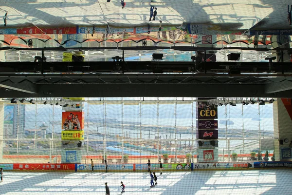 Pista do céu em um centro comercial — Fotografia de Stock