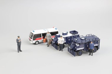 küçük silah polisle alay