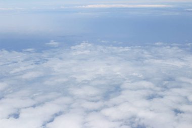  Mavi gökyüzü ve mükemmel bulutlar